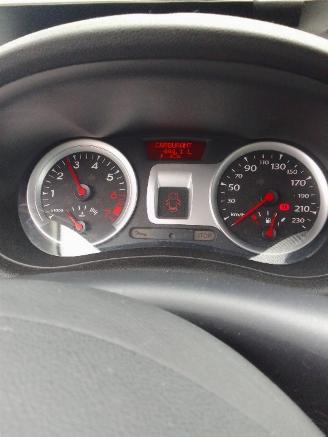 Renault Clio  picture 10