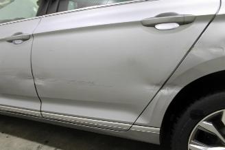 Volkswagen Passat  picture 22