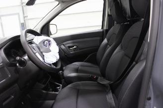 Renault Express  picture 10