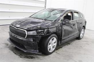 Damaged car Skoda Enyaq  2023/10
