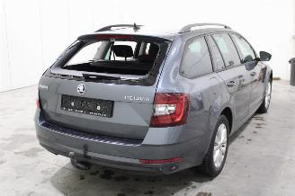 Skoda Octavia  picture 3