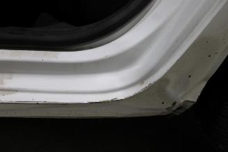 Peugeot 208  picture 23