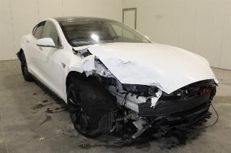 Tesla Model S  picture 2