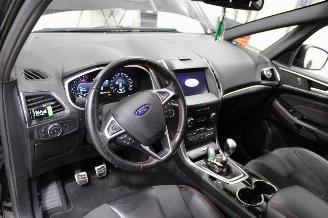 Ford S-Max  picture 11
