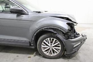 Volkswagen T-Roc  picture 7