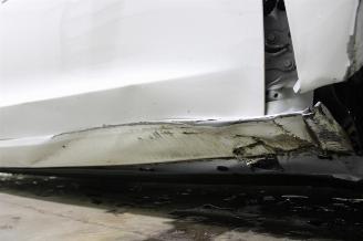 Tesla Model 3  picture 8