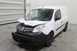 krockskadad bil auto Renault Kangoo  2021/7