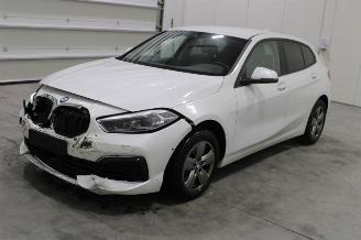 uszkodzony samochody osobowe BMW 1-serie 116 2022/8