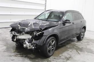 krockskadad bil auto Mercedes GLC 300 2023/2