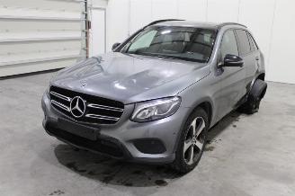 damaged passenger cars Mercedes GLC 250 2018/10