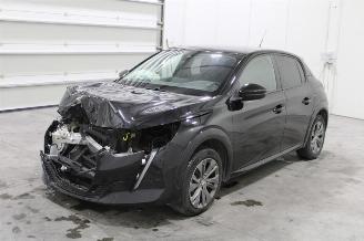Coche accidentado Peugeot 208  2023/8