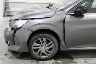 Peugeot 208  picture 5