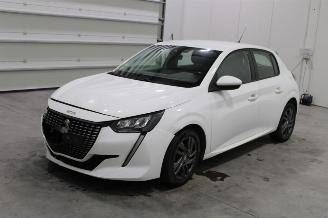 Damaged car Peugeot 208  2020/12