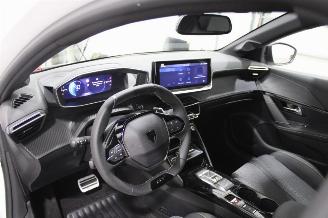 Peugeot 208  picture 9