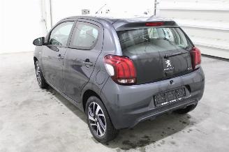 Peugeot 108  picture 4