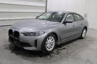 krockskadad bil auto BMW i4  2023/4