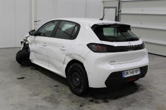 Peugeot 208  picture 4