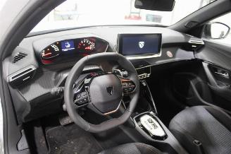Peugeot 2008  picture 9