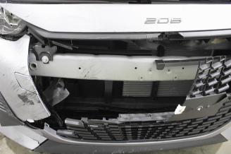 Peugeot 208  picture 7