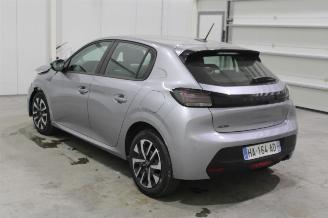 Peugeot 208  picture 4