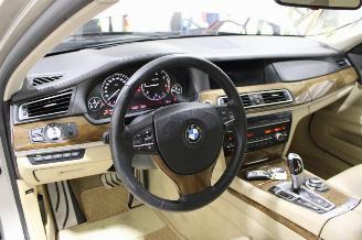 BMW 7-serie 730 picture 8