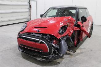 Schadeauto Mini Cooper SE 2023/11