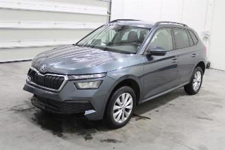 damaged passenger cars Skoda Kamiq  2022/1