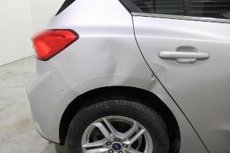 Ford Focus  picture 8