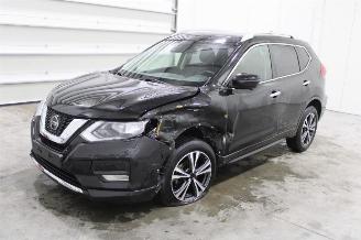 krockskadad bil auto Nissan X-Trail  2021/11