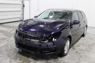 damaged passenger cars Peugeot 308  2018/12