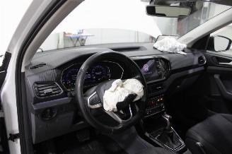 Volkswagen T-Cross  picture 9