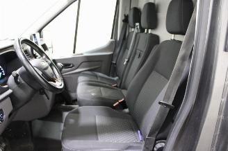 Ford Transit  picture 11