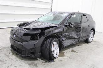 Damaged car Ford Explorer  2025/11