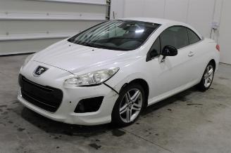 krockskadad bil auto Peugeot 308  2012/3