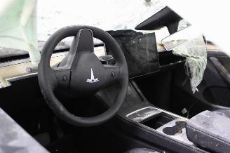 Tesla Model Y  picture 10