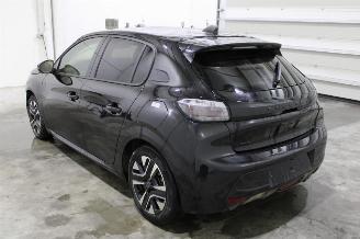 Peugeot 208  picture 5