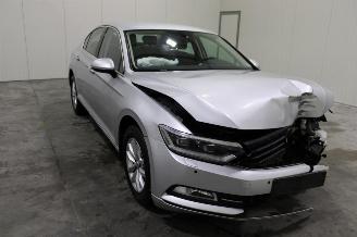 Volkswagen Passat  picture 2