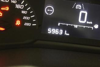 Peugeot 208  picture 14