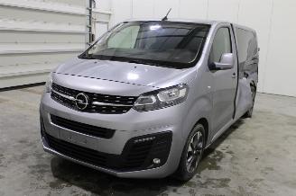 damaged passenger cars Opel Vivaro  2020/1