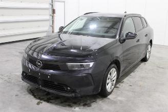 Vaurioauto  passenger cars Opel Astra  2024/11