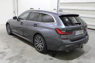 BMW 3-serie 330 picture 4