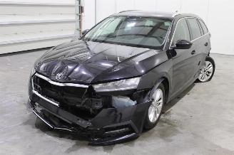 Vrakbiler auto Skoda Octavia  2021/5