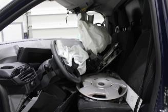 Ford Transit  picture 12