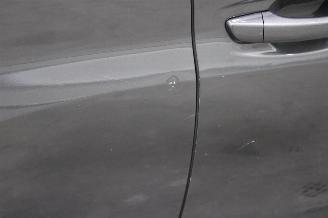 Peugeot 208  picture 23