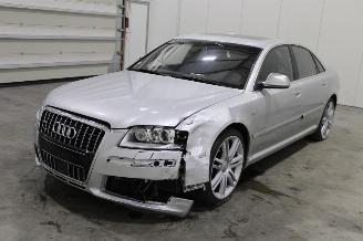 skadebil auto Audi S8  2008/4
