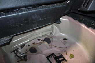 Peugeot 208  picture 22