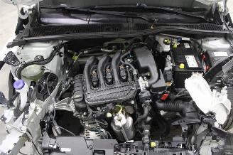 Peugeot 208  picture 14