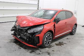Vaurioauto  passenger cars Renault Clio  2025/3