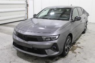 krockskadad bil auto Opel Astra  2025/4