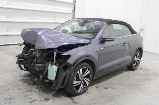 Vaurioauto  passenger cars Volkswagen T-Roc  2023/7